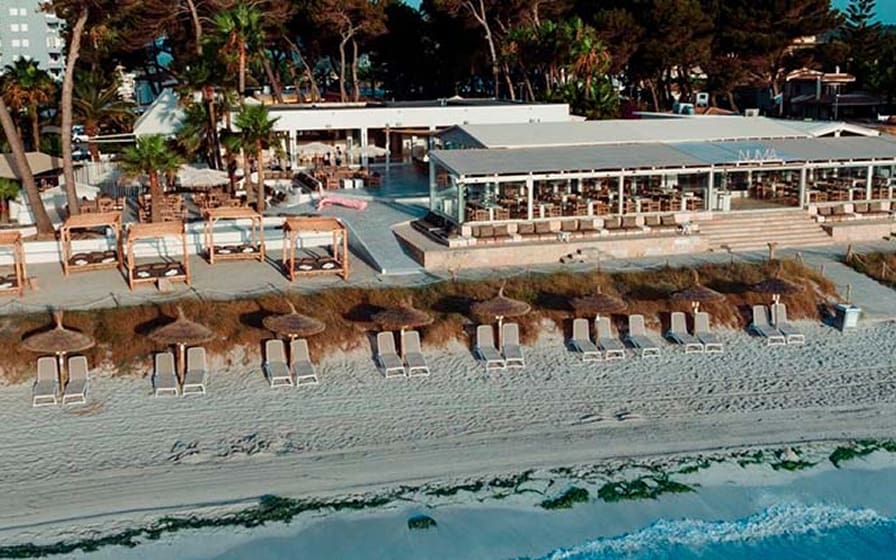 beach club playa de muro